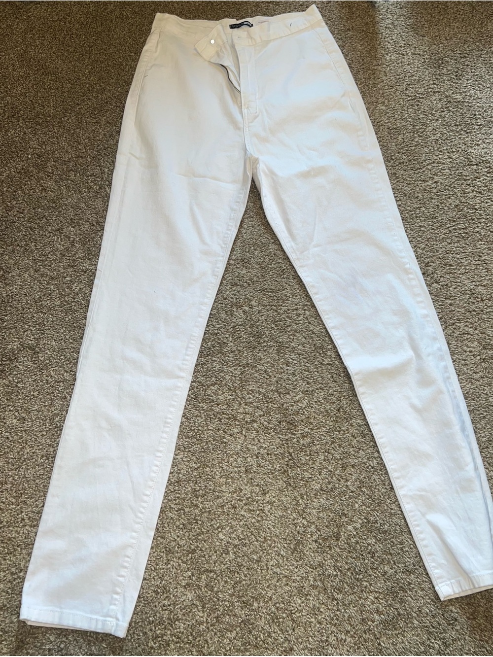 White High-Rise Skinny Pants